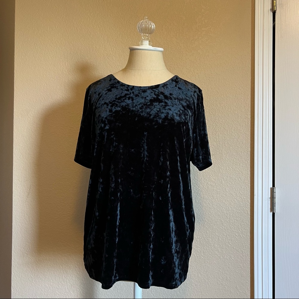 Black Velvet Tie-Back T-Shirt, Size M